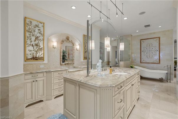 Bathroom, Dual Sink Vanities, Free Standing Baths, Interior, Pendant Lights, Recessed Lighting
