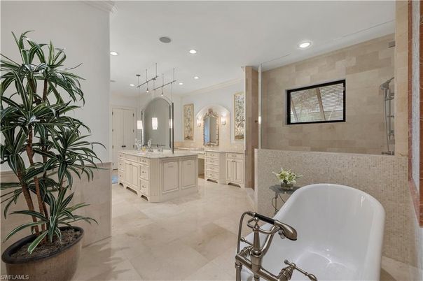 Bathroom, Dual Sink Vanities, Free Standing Baths, Interior, Pendant Lights, Recessed Lighting