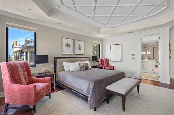 Bedroom, Interior, Pendant Lights, Recessed Lighting, Wood Texture Flooring