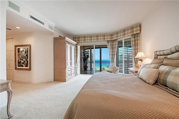 Bedroom, Interior, Recessed Lighting, Water