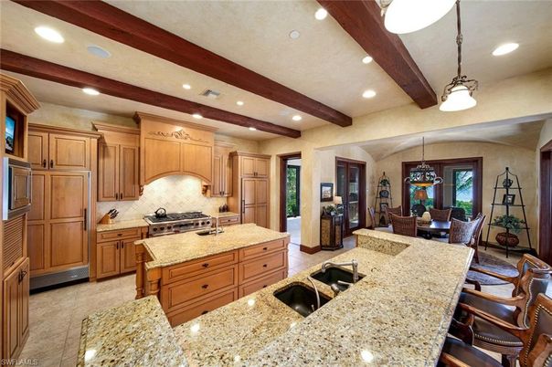 Dining room, Interior, Kitchen, Pendant Lights, Recessed Lighting, Stainless Steel Appliances, Wooden Beams
