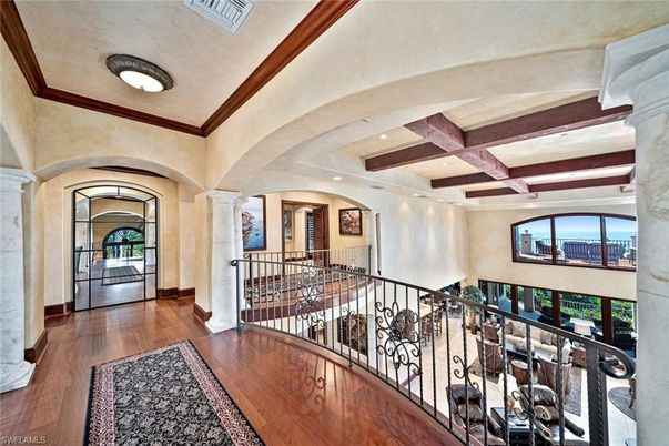 Interior, Recessed Lighting, Wooden Beams, Wood Texture Flooring