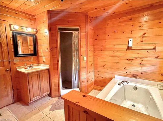 Bathroom, Interior, Wooden Ceilings, Wooden Walls