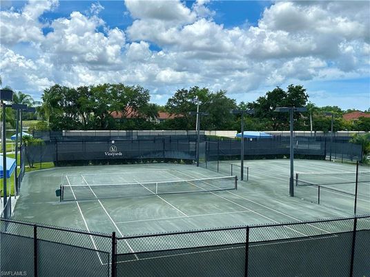 Exterior, Tennis Courts