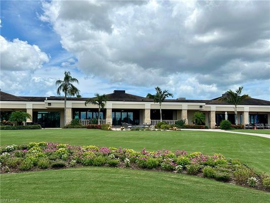 Backyard, Exterior, Facade, Ranch