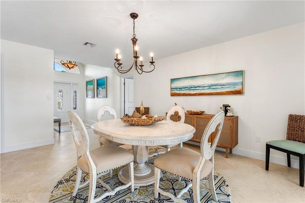 Chandelier, Dining room, Interior