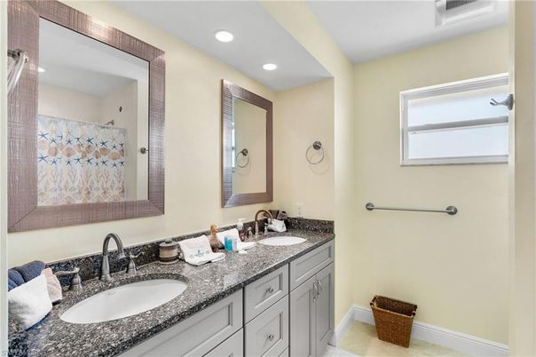 Bathroom, Dual Sink Vanities, Interior, Recessed Lighting