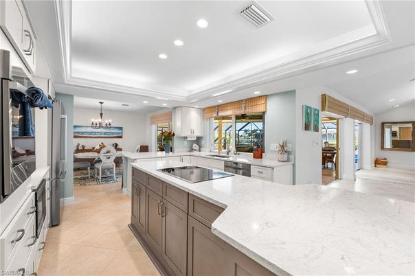 Chandelier, Dining room, Interior, Kitchen, Recessed Lighting, Stainless Steel Appliances