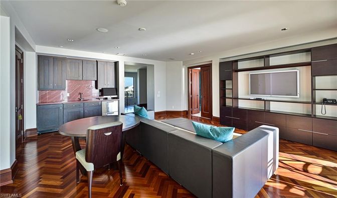 Interior, Kitchen, Living room, Recessed Lighting, Wood Texture Flooring