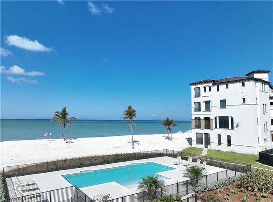 Exterior, Pool, Water