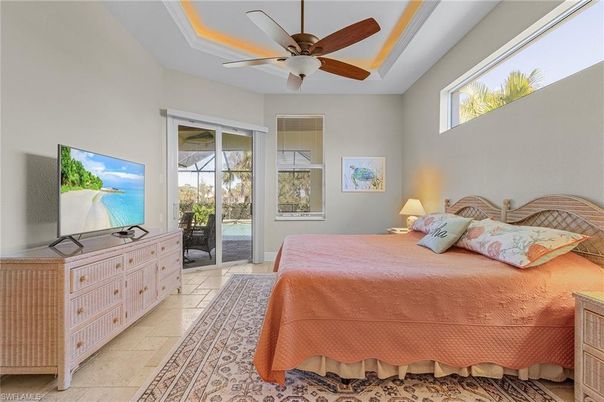 Bedroom, Interior, Water