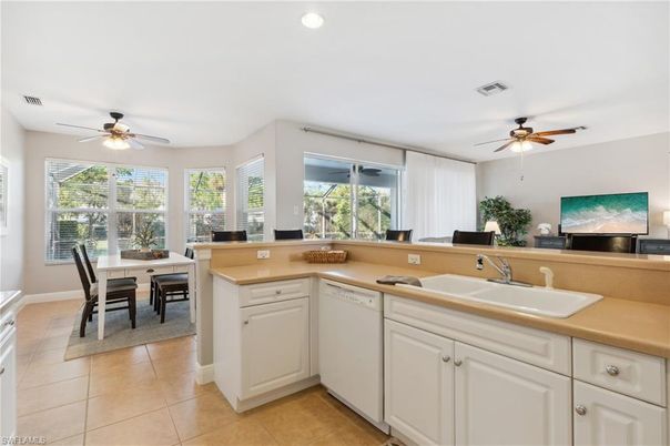 Dining room, Interior, Kitchen, Recessed Lighting