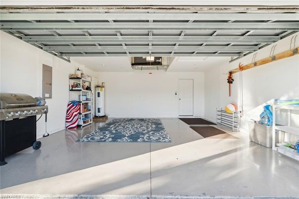 Garage, Interior