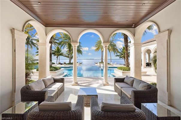 Exterior, Pool, Water