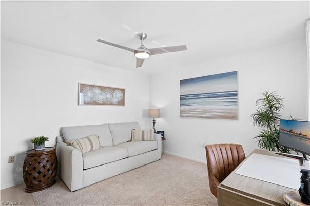 Home Office, Interior