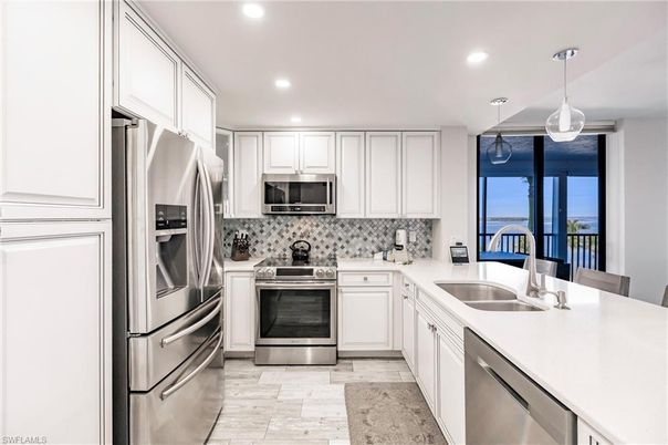 Interior, Kitchen, Pendant Lights, Recessed Lighting, Stainless Steel Appliances
