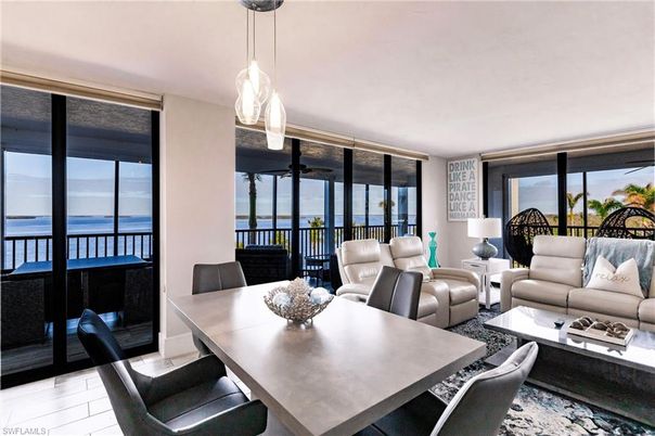 Dining room, Interior, Living room, Pendant Lights, Water