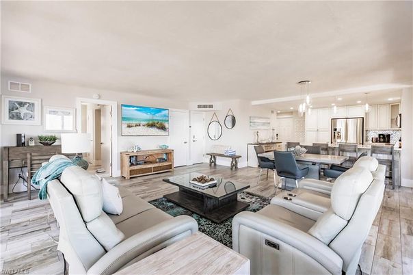 Dining room, Interior, Kitchen, Living room, Pendant Lights, Recessed Lighting, Stainless Steel Appliances, Wood Texture Flooring