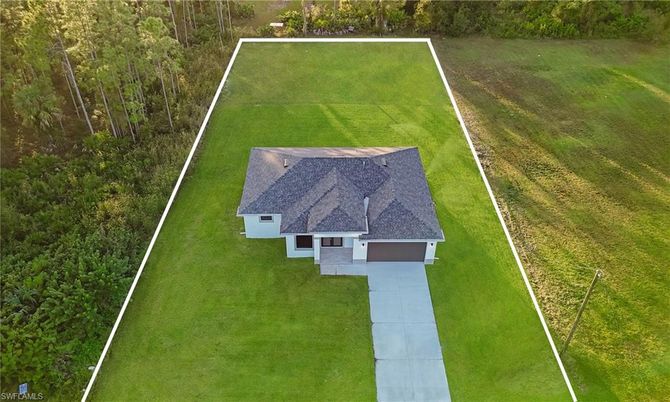 Exterior, Drone