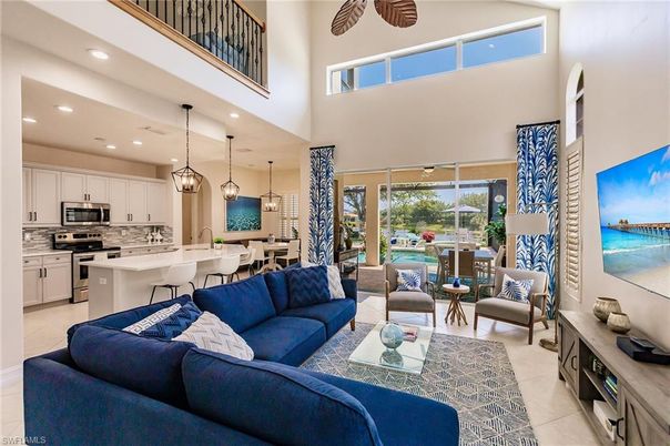 Dining room, Interior, Kitchen, Living room, Pendant Lights, Recessed Lighting, Stainless Steel Appliances