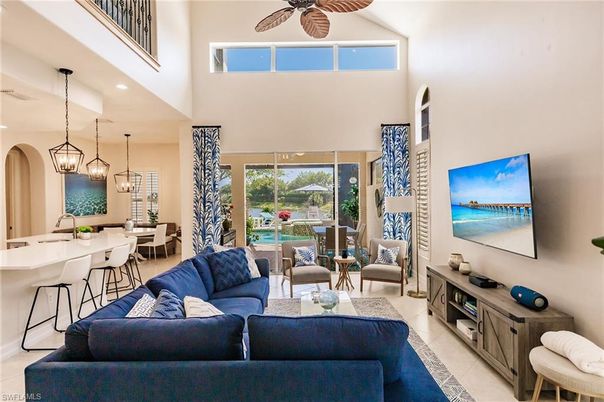 Dining room, Interior, Living room, Pendant Lights, Recessed Lighting