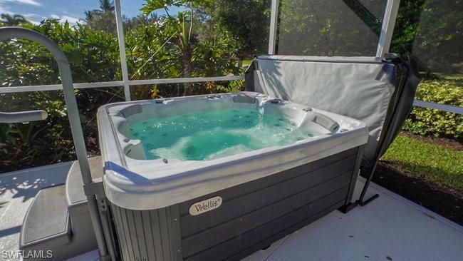Exterior, Hot Tub