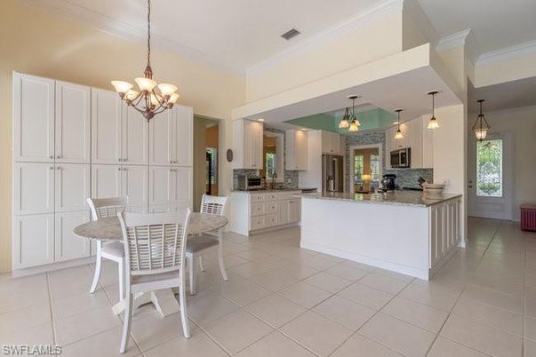 Chandelier, Dining room, Interior, Kitchen, Pendant Lights