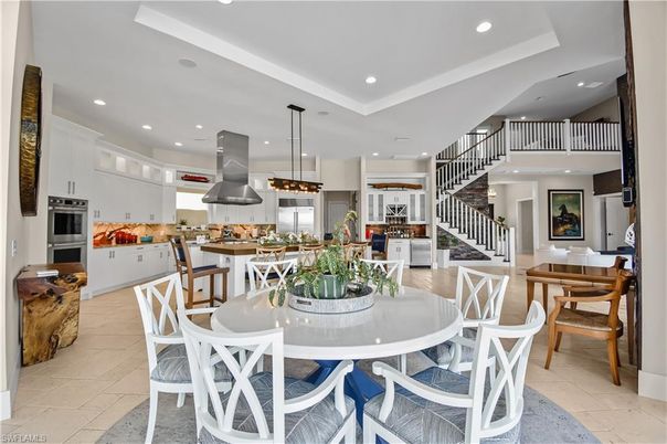 Dining room, Interior, Kitchen, Pendant Lights, Recessed Lighting, Stainless Steel Appliances