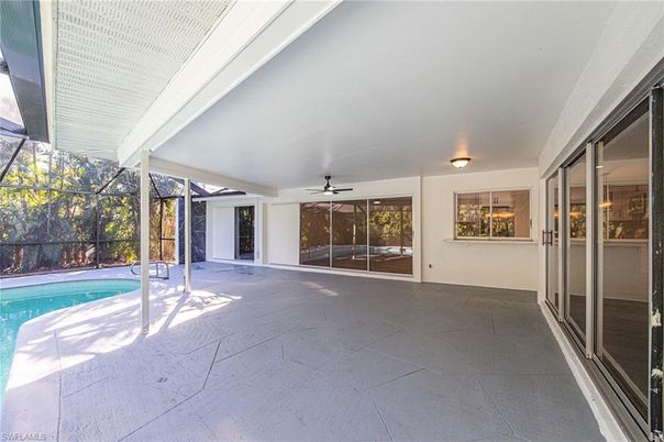 Interior, Pool, Sun Room