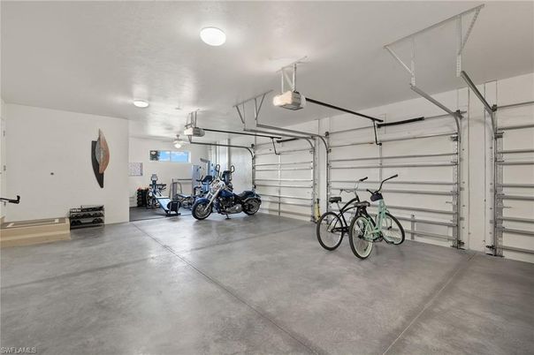Garage, Interior