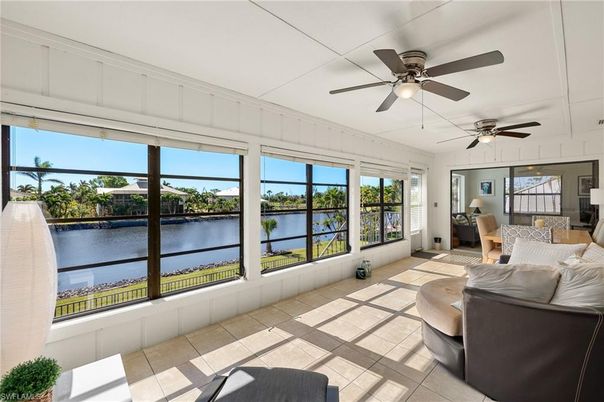 Interior, Living room, Sun Room, Water