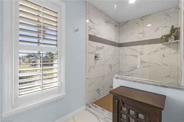 Bathroom, Interior, Marble Walls, Recessed Lighting