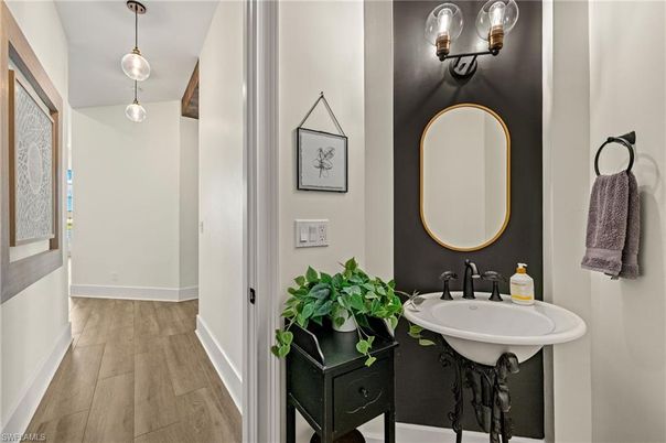 Bathroom, Interior, Pendant Lights, Wood Texture Flooring