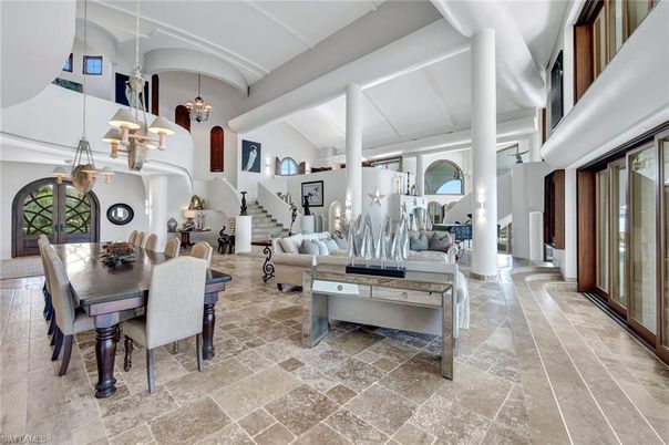 Chandelier, Dining room, Interior, Living room, Pendant Lights