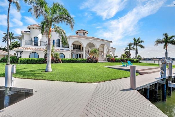 Backyard, Exterior, Lake