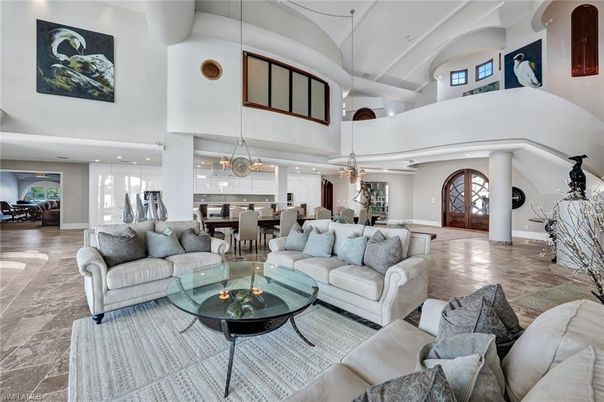 Dining room, Interior, Living room, Pendant Lights, Recessed Lighting