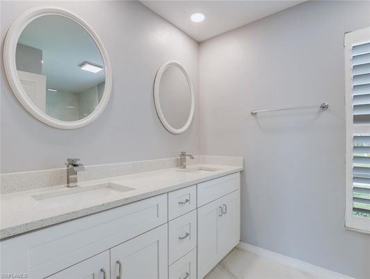 Bathroom, Dual Sink Vanities, Interior, Recessed Lighting
