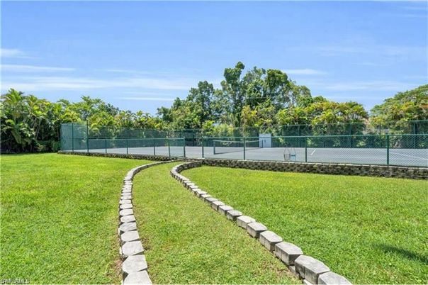 Exterior, Tennis Courts