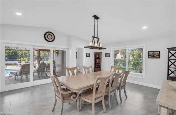 Dining room, Interior, Pendant Lights, Recessed Lighting