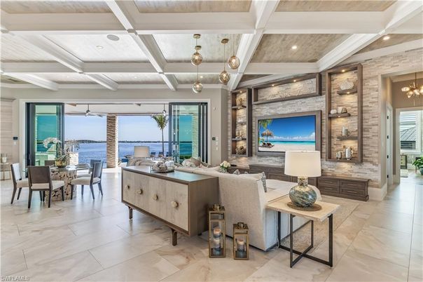 Dining room, Interior, Living room, Pendant Lights, Recessed Lighting, Stone Walls, Water