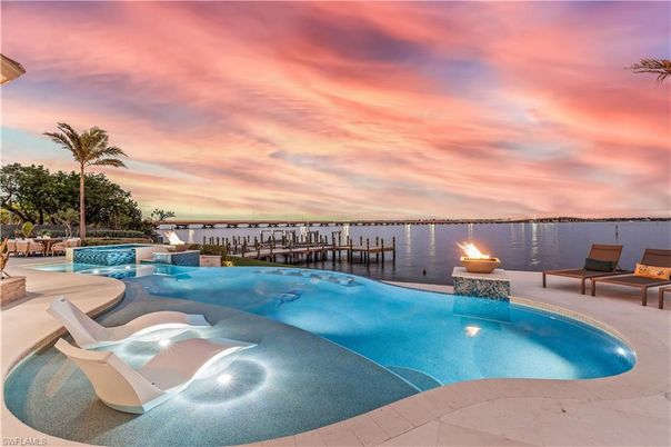 Exterior, Pool, Water
