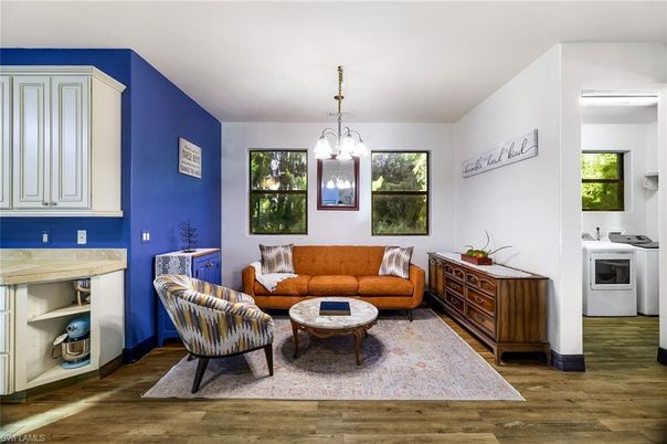 Interior, Living room, Pendant Lights, Wood Texture Flooring