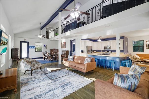 Dining room, Interior, Kitchen, Living room, Stainless Steel Appliances, Wood Texture Flooring