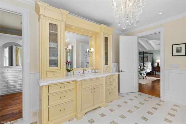 Bathroom, Chandelier, Interior, Recessed Lighting, Wood Texture Flooring