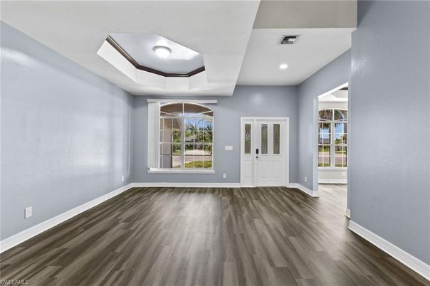 Empty room, Interior, Recessed Lighting, Wood Texture Flooring