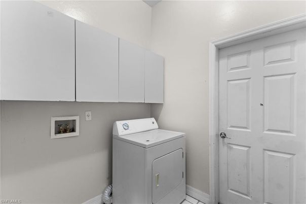 Interior, Washer