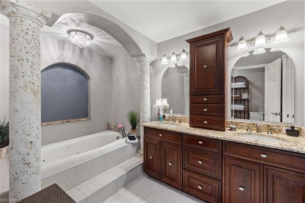 Bathroom, Dual Sink Vanities, Interior