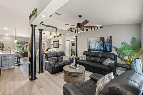 Interior, Kitchen, Living room, Pendant Lights, Recessed Lighting, Wood Texture Flooring
