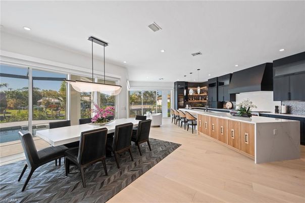 Dining room, Interior, Kitchen, Pendant Lights, Recessed Lighting, Wood Texture Flooring