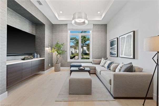 Interior, Living room, Pendant Lights, Recessed Lighting, Wood Texture Flooring